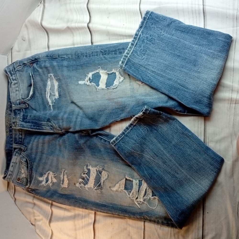 American Eagle distressed jeans‎ NWOT